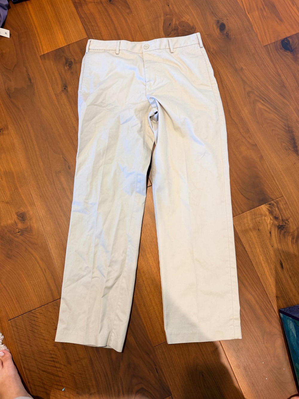 Izod Men's Light Tan Chino Pants